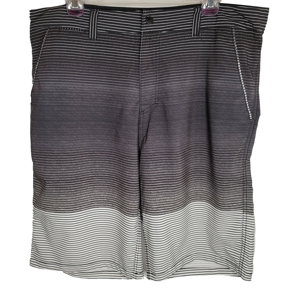 Distortion Black White Striped Board Shorts Pocketed Swim Trunks Mens Size 36